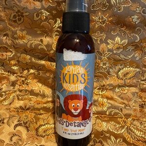 Kids Detangler Spray - Leave In Conditioner - Jordan Essentials
